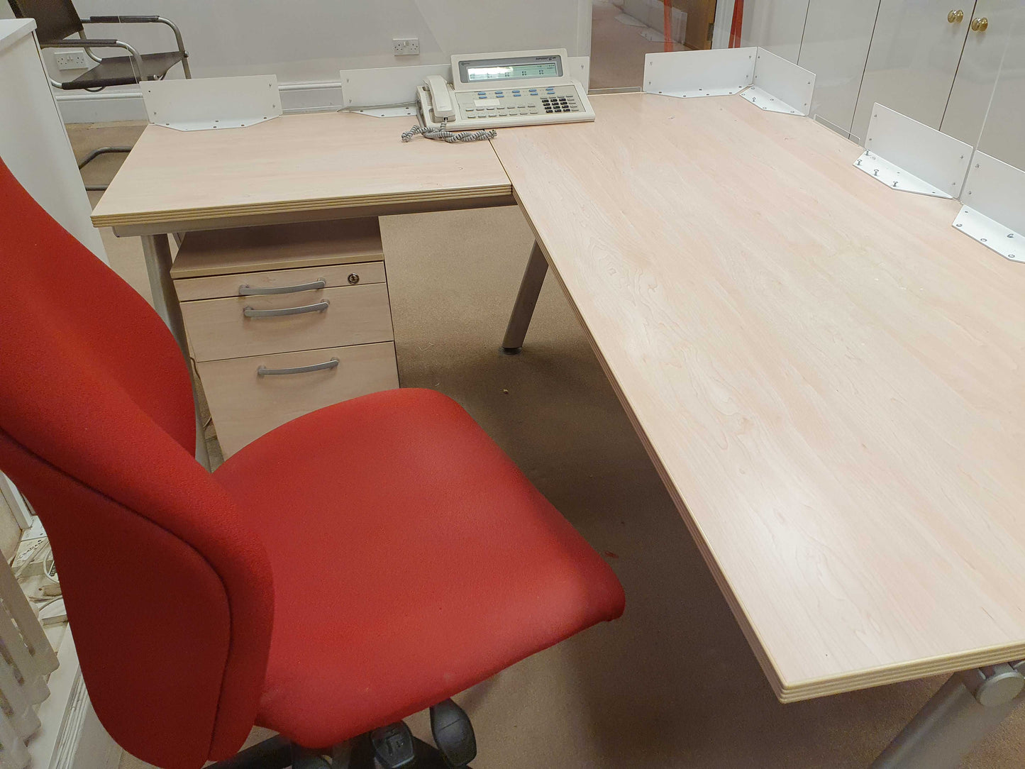 Wood finish L shape Corner Desk 180cm w x 120cm dx 73cm h