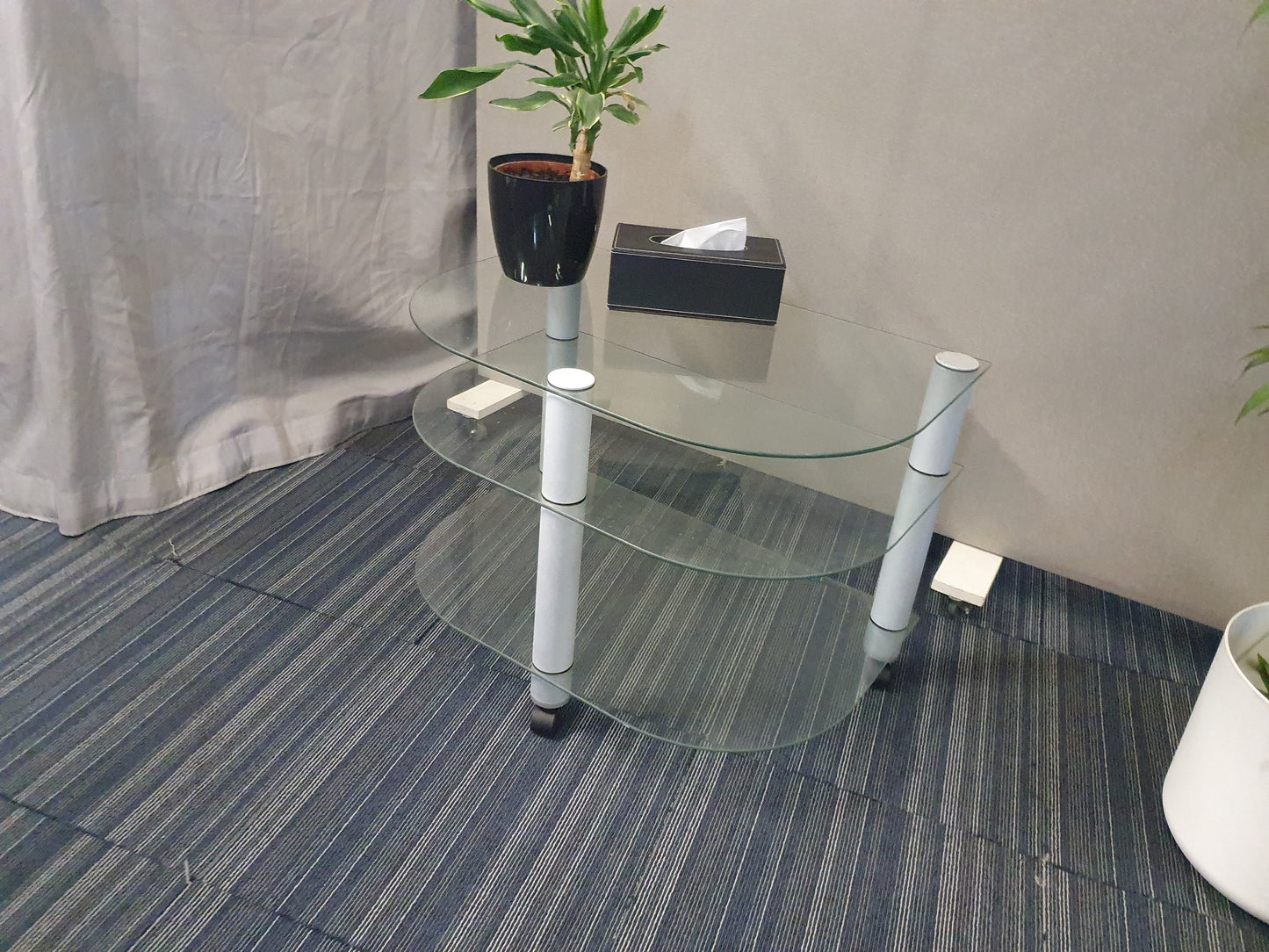 Mobile  Glass Coffee Table for office reception area H:59cm D:78.5cm Radius:52cm