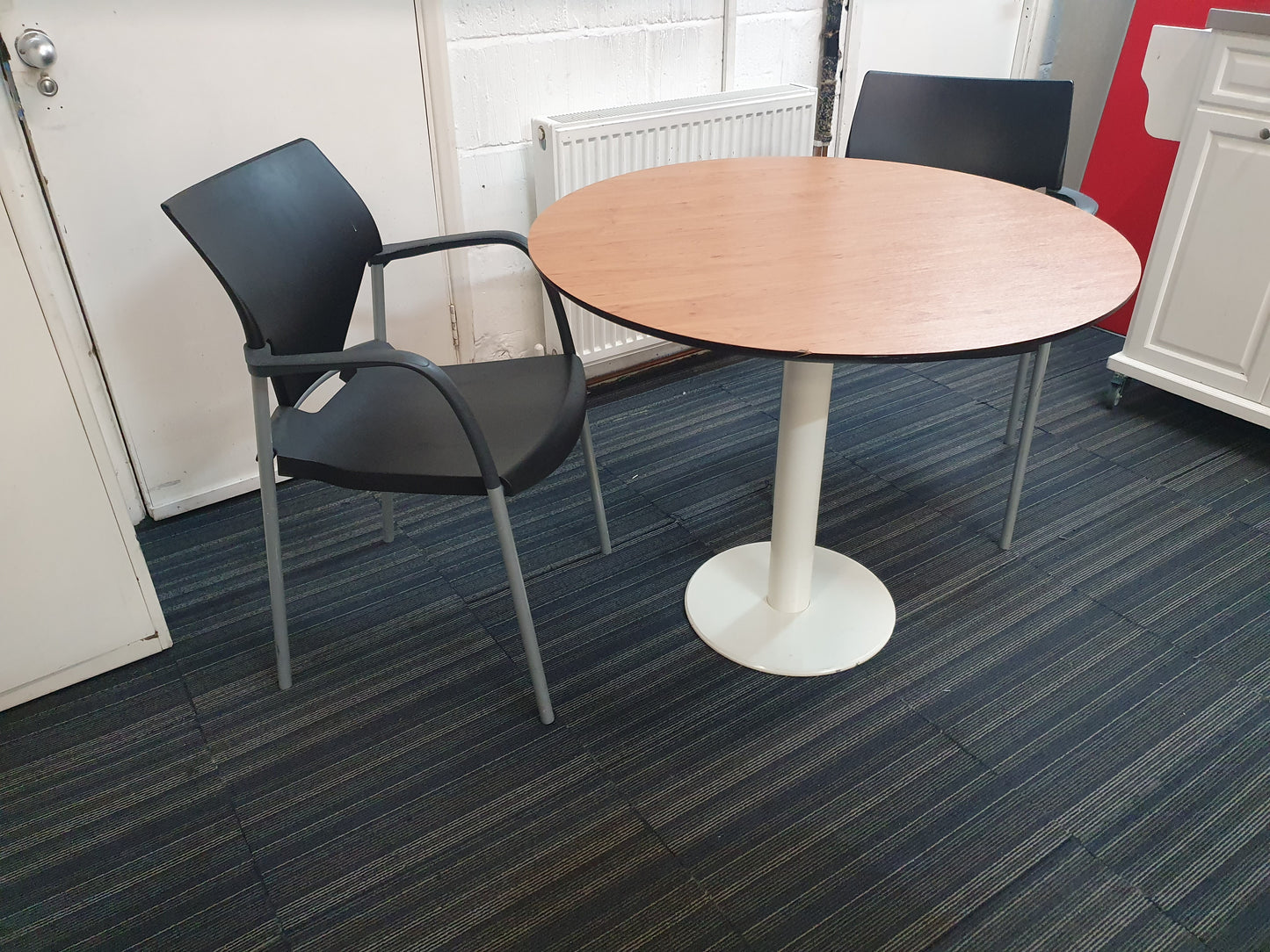 wood top  meeting breakout  table Diameter 100cm