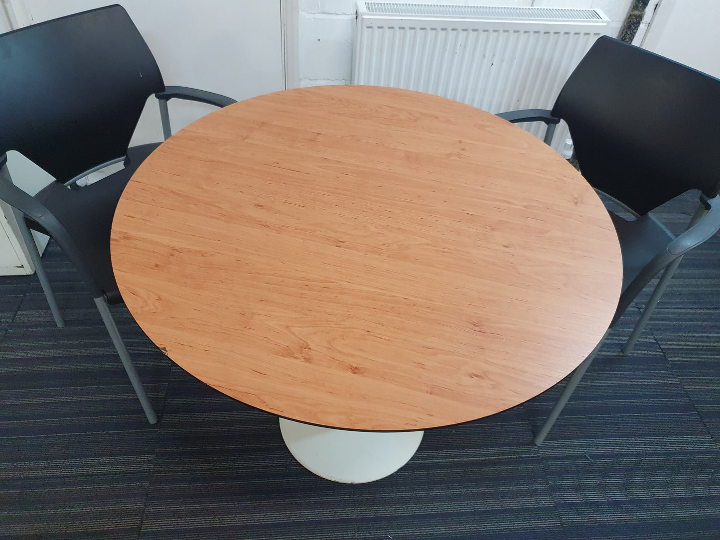 wood top  meeting breakout  table Diameter 100cm