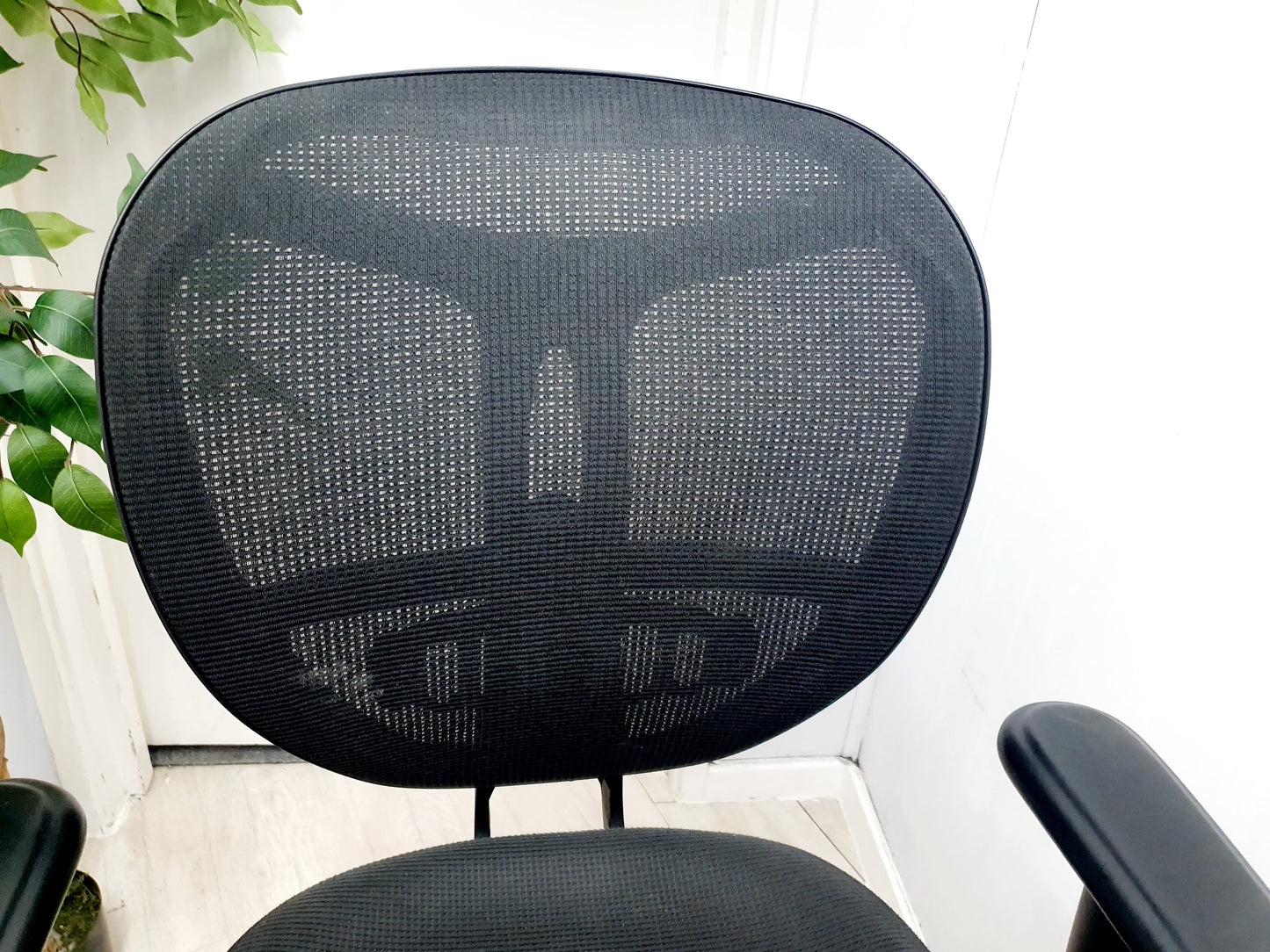 Used chair swivel desk black task adjustable