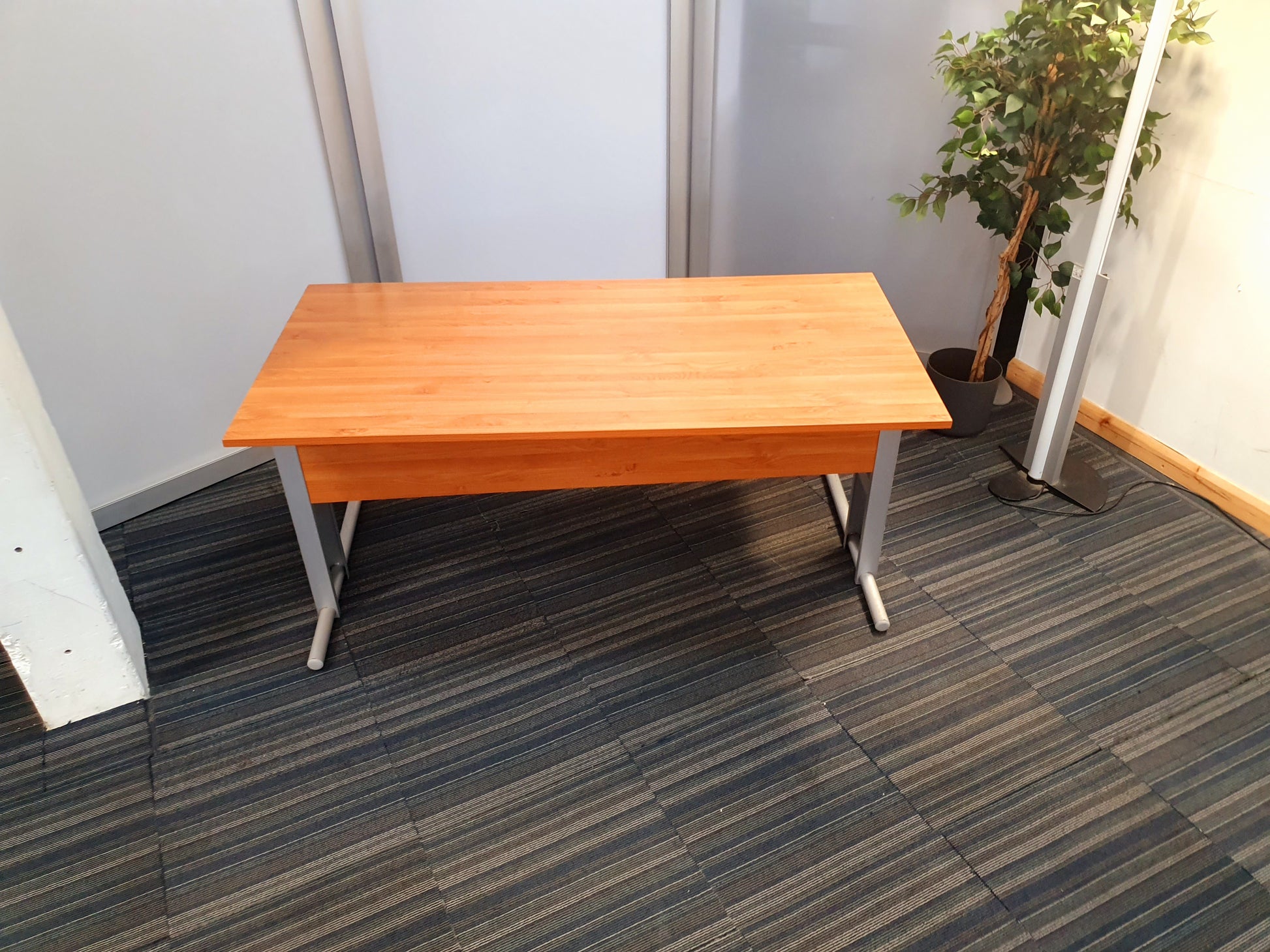 A clear office table