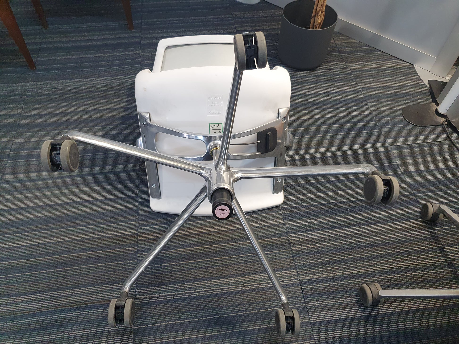 Home office vitra unix chair underside