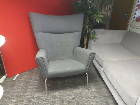 Replica inspired Wing Office Lounge Statement Accent chair by Carl Hansen, model CH445