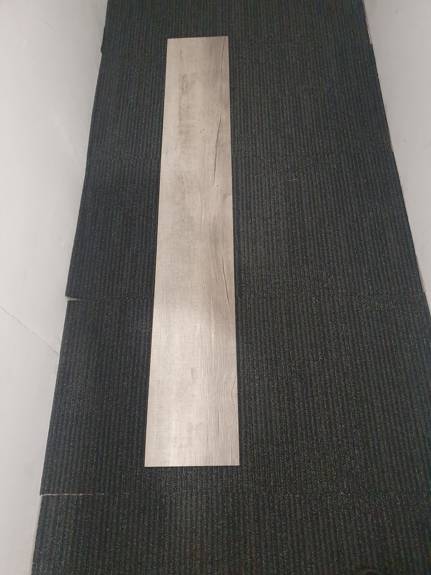 Heavy duty high quality vinyl flooring tile in a neutral mushroom colour