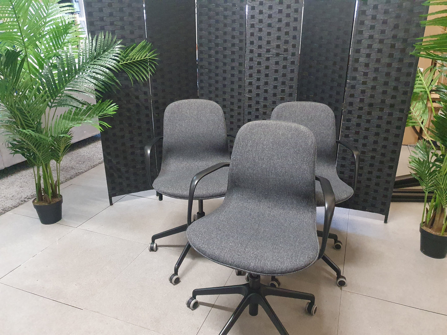 Grey Adjustable office chair, wheeled castors with arms