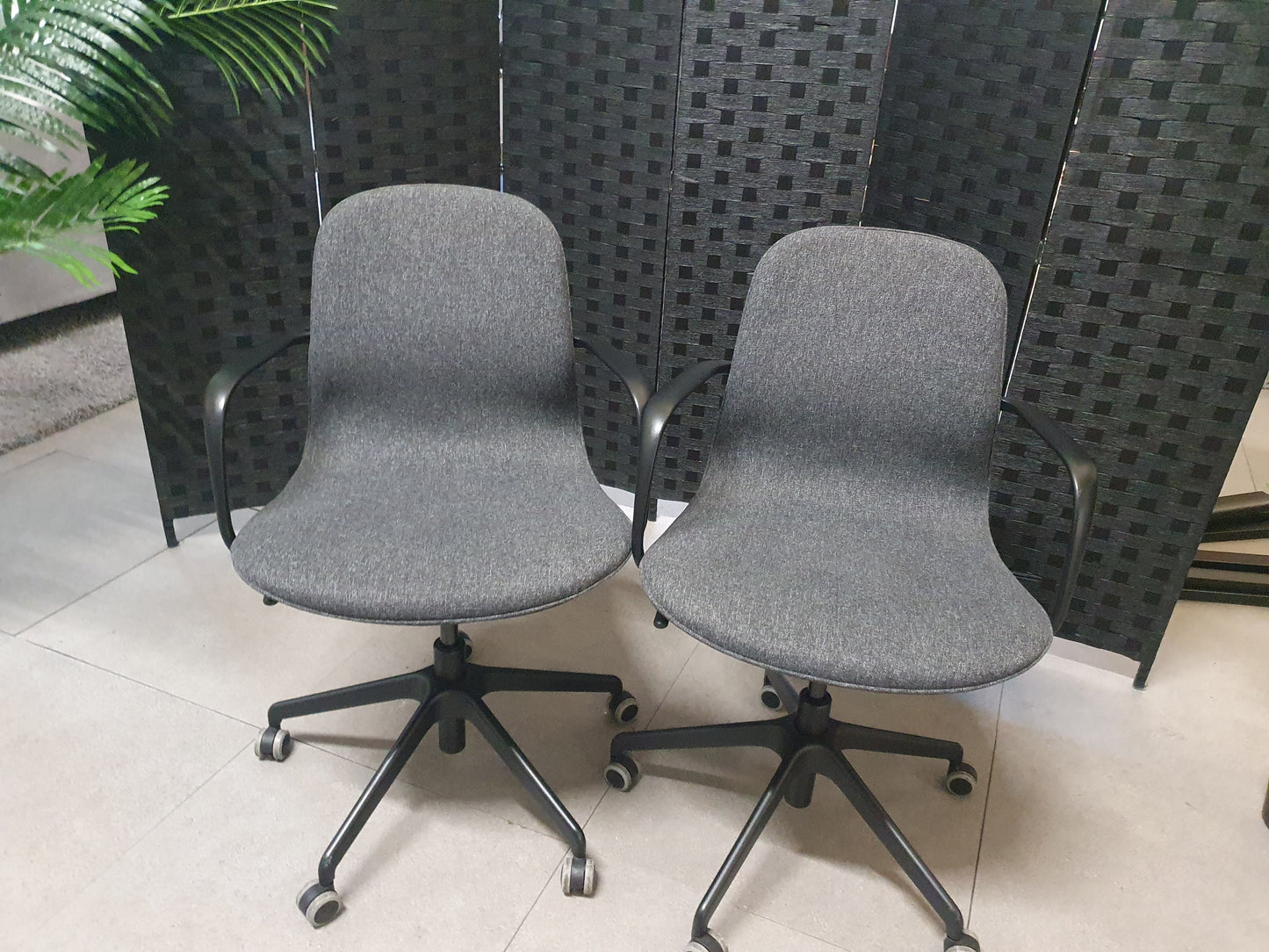 Grey Adjustable office chair, wheeled castors with arms