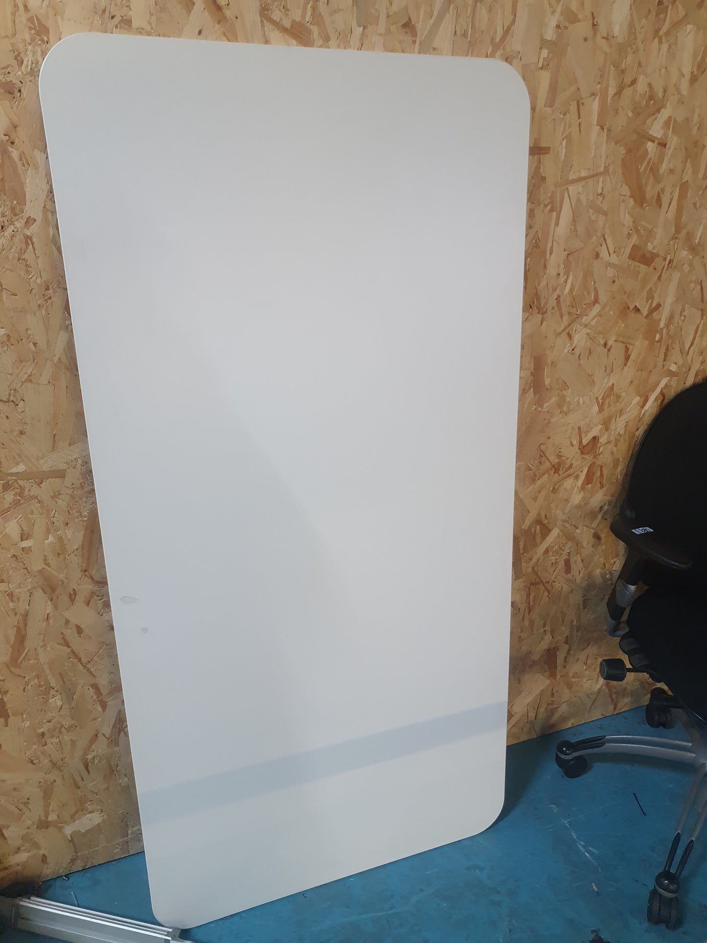 White IKEA BEKANT Office Desk 160cm x 80cm