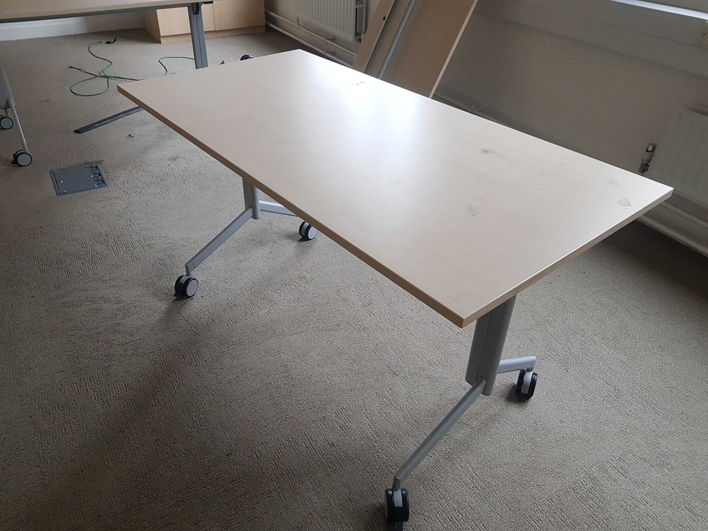 Second Hand Kinnnarps Folding Table 1400mm x 70mm Maple Rectangle