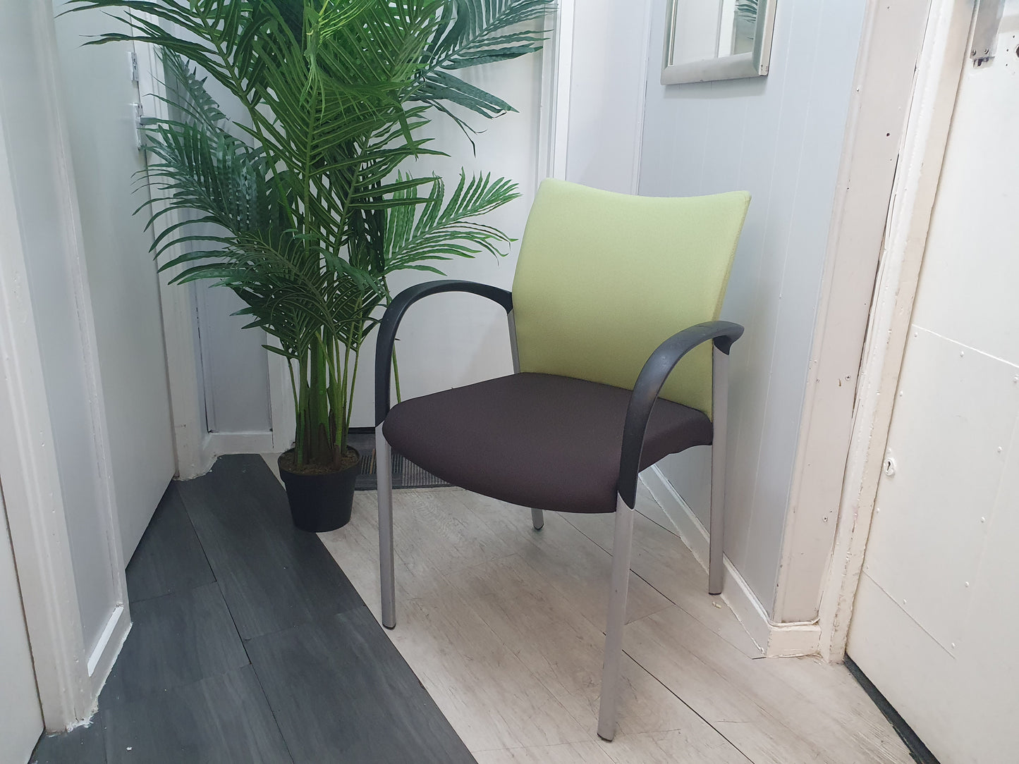 Used Senator Meeting Chair Fabric Green Black Stackable
