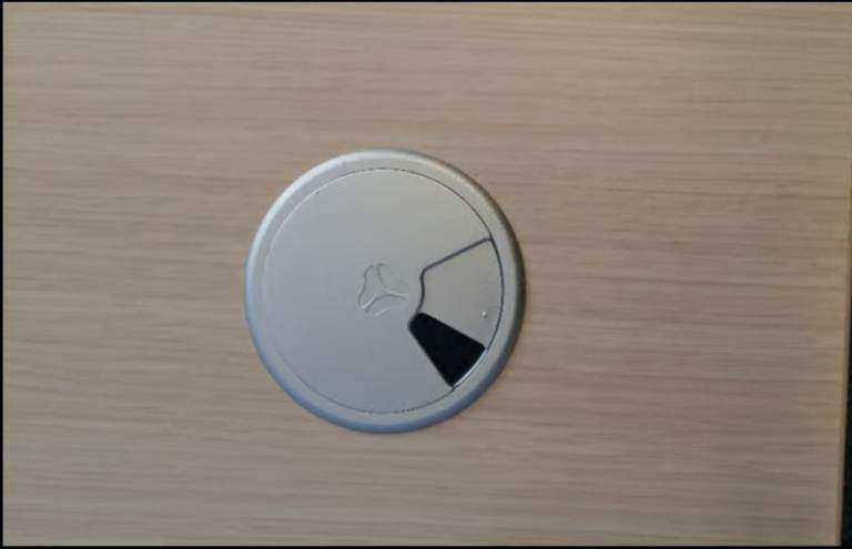 Pre-owned Astro 4 Person Pod/Desks 140cm x 80cm Beech wood