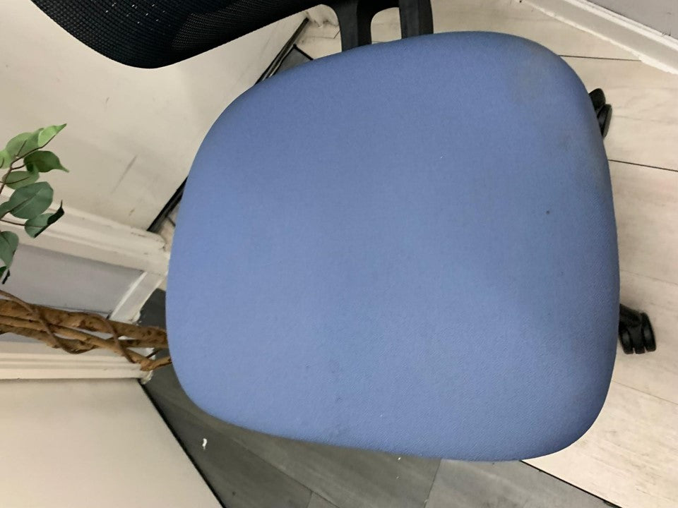 Blue Armless Mesh back office swivel chair
