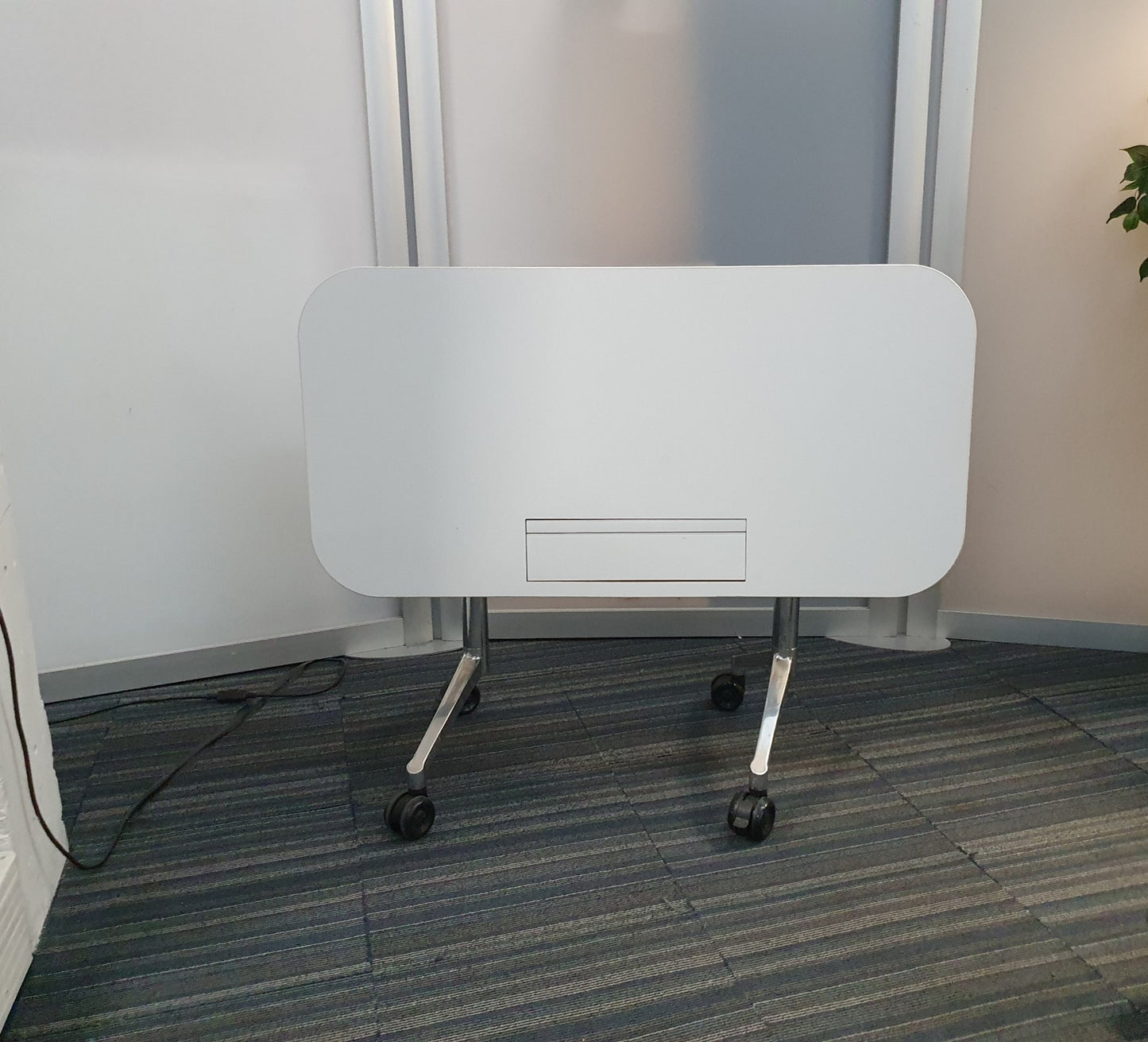 White Folding Desk (W= 120cm H= 73cm D= 60cm)