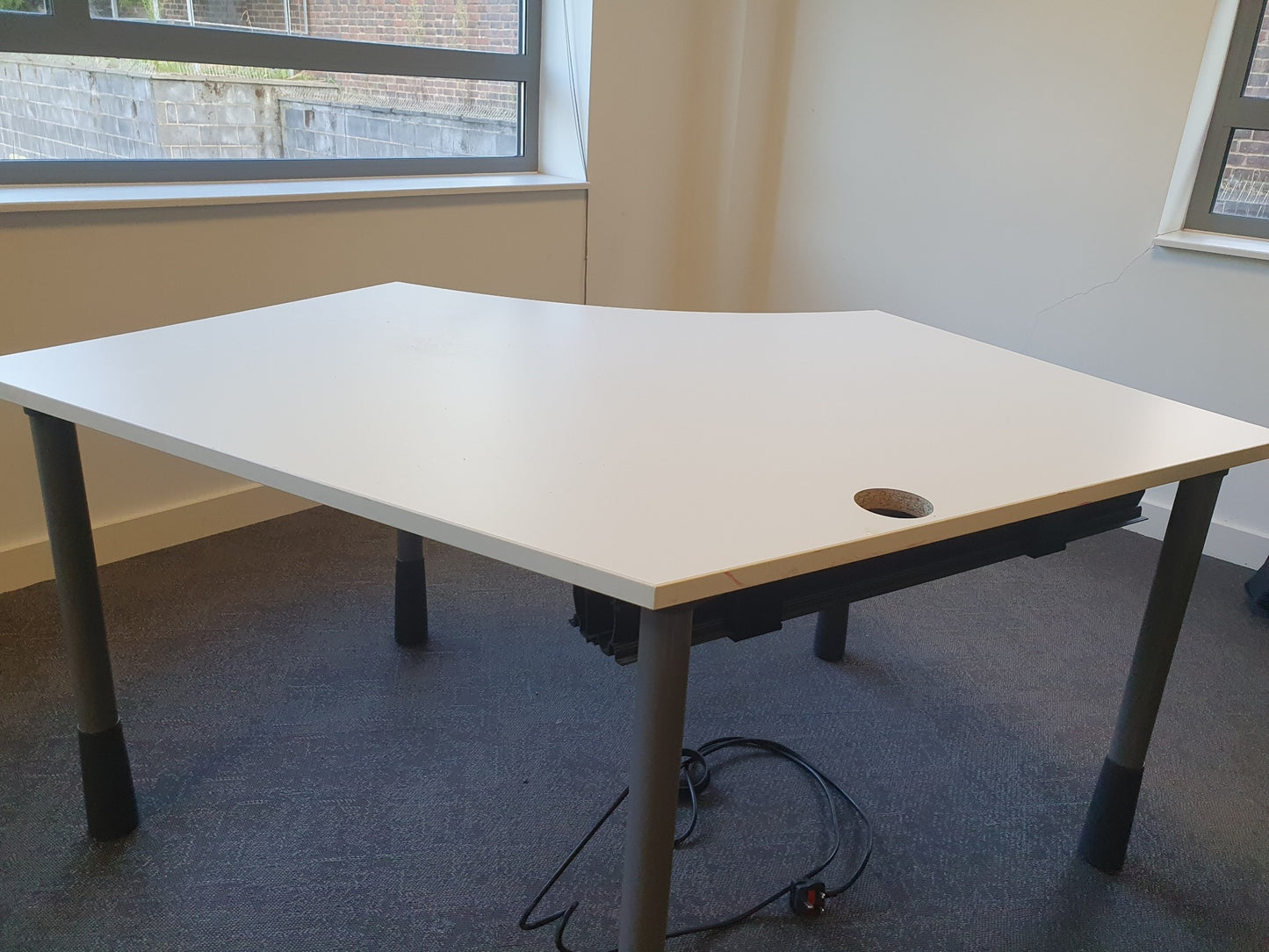 White Office Arc Corner Table