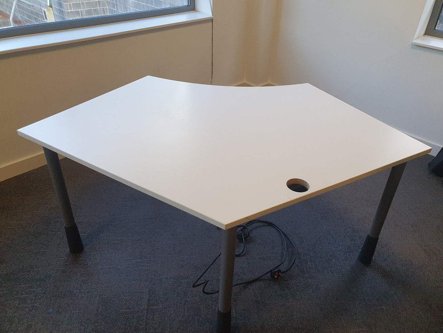 White Office Arc Corner Table