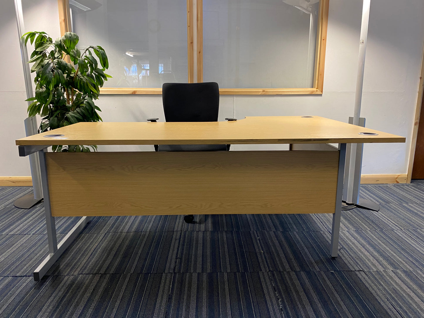 Large Executive L shape 180cm x 120cm x 73cm office