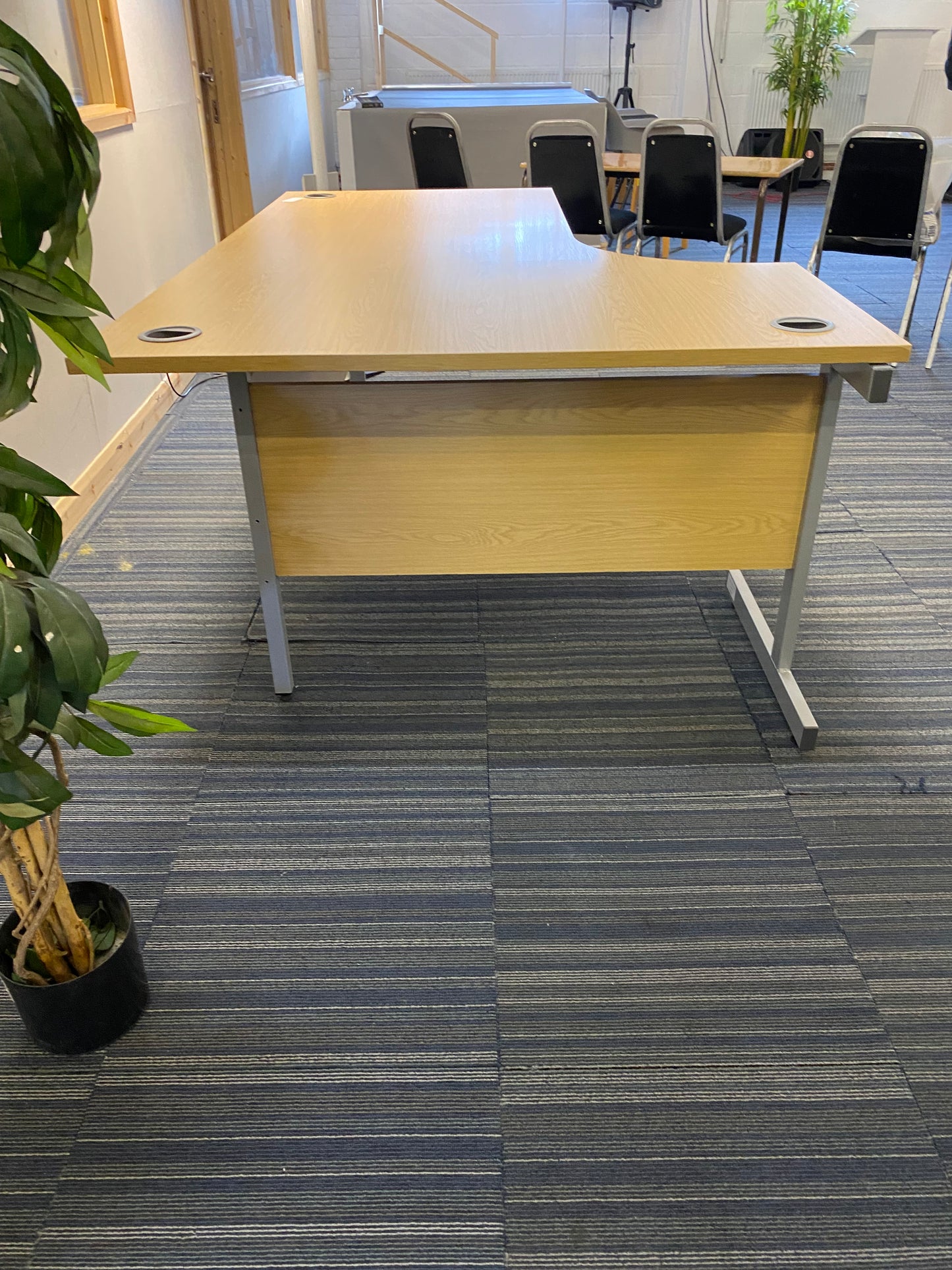 Large Executive L shape 180cm x 120cm x 73cm office