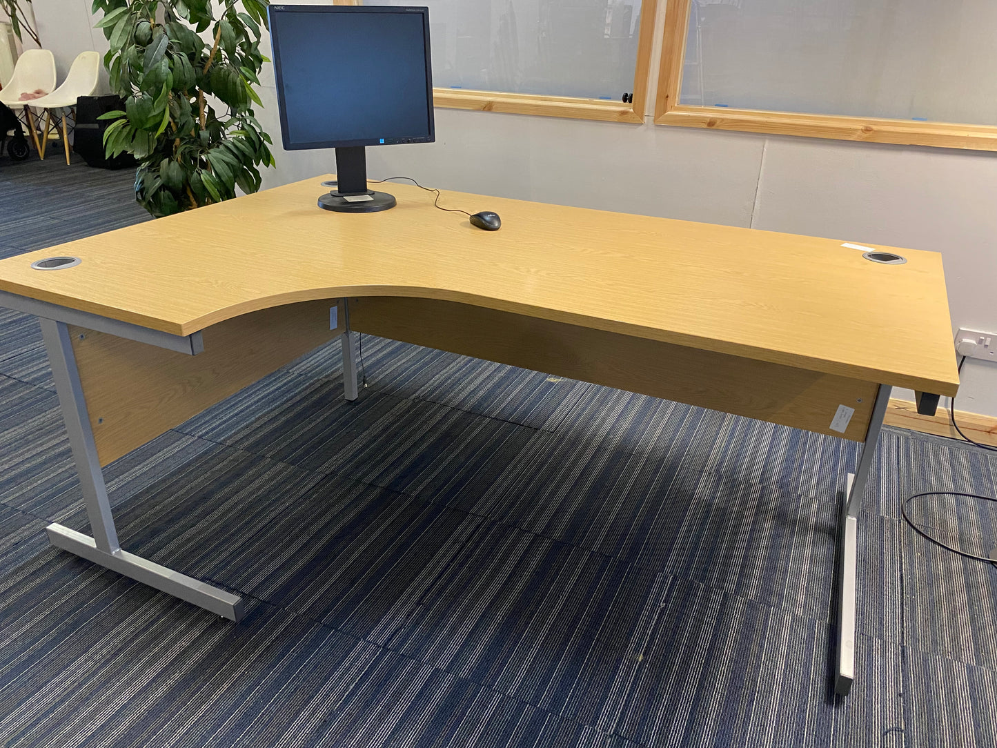 Large Executive L shape 180cm x 120cm x 73cm office