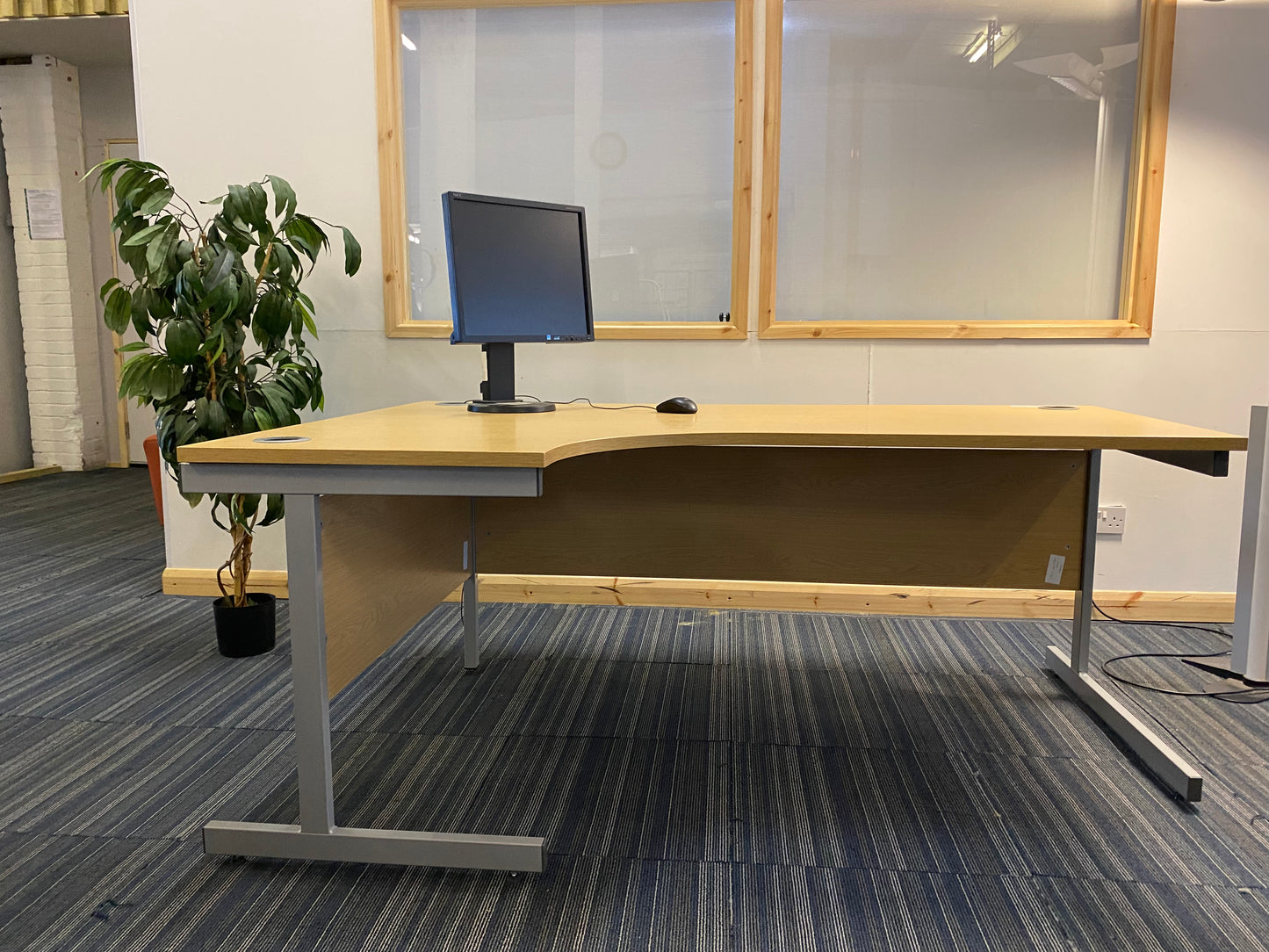 Large Executive L shape 180cm x 120cm x 73cm office