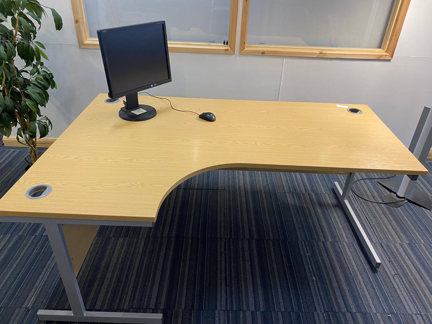 Large Executive L shape 180cm x 120cm x 73cm office
