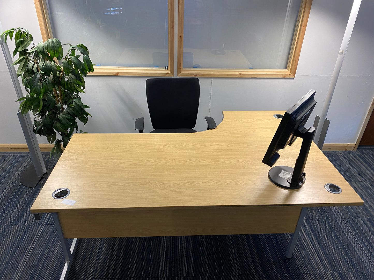 Large Executive L shape 180cm x 120cm x 73cm office