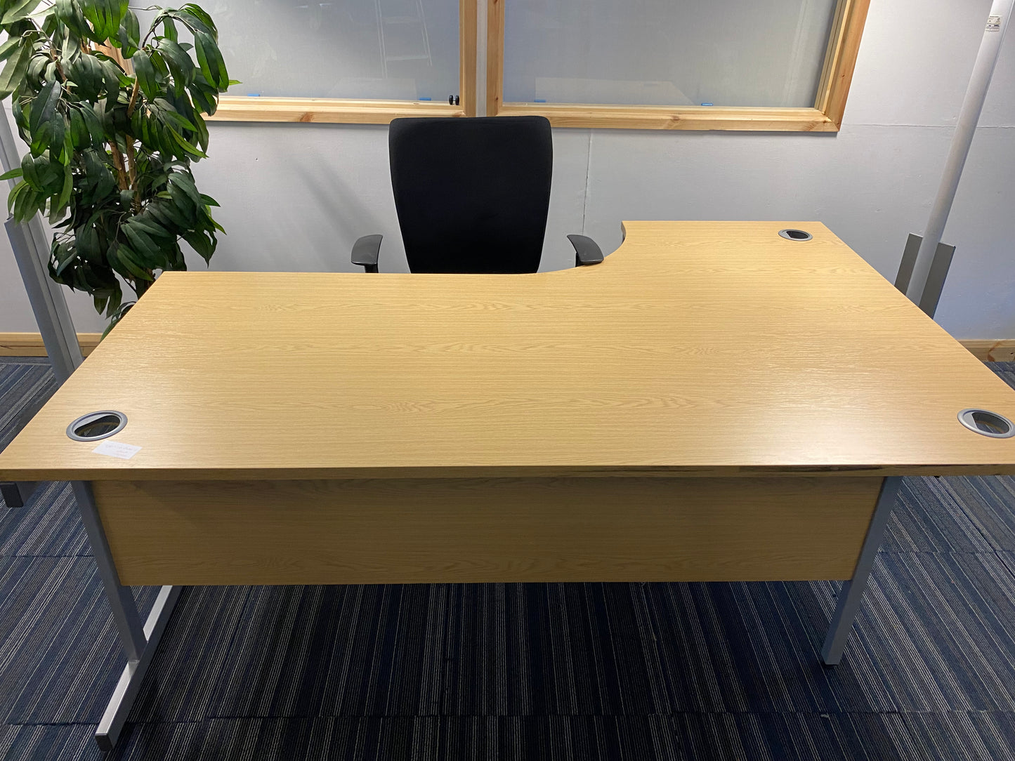 Large Executive L shape 180cm x 120cm x 73cm office