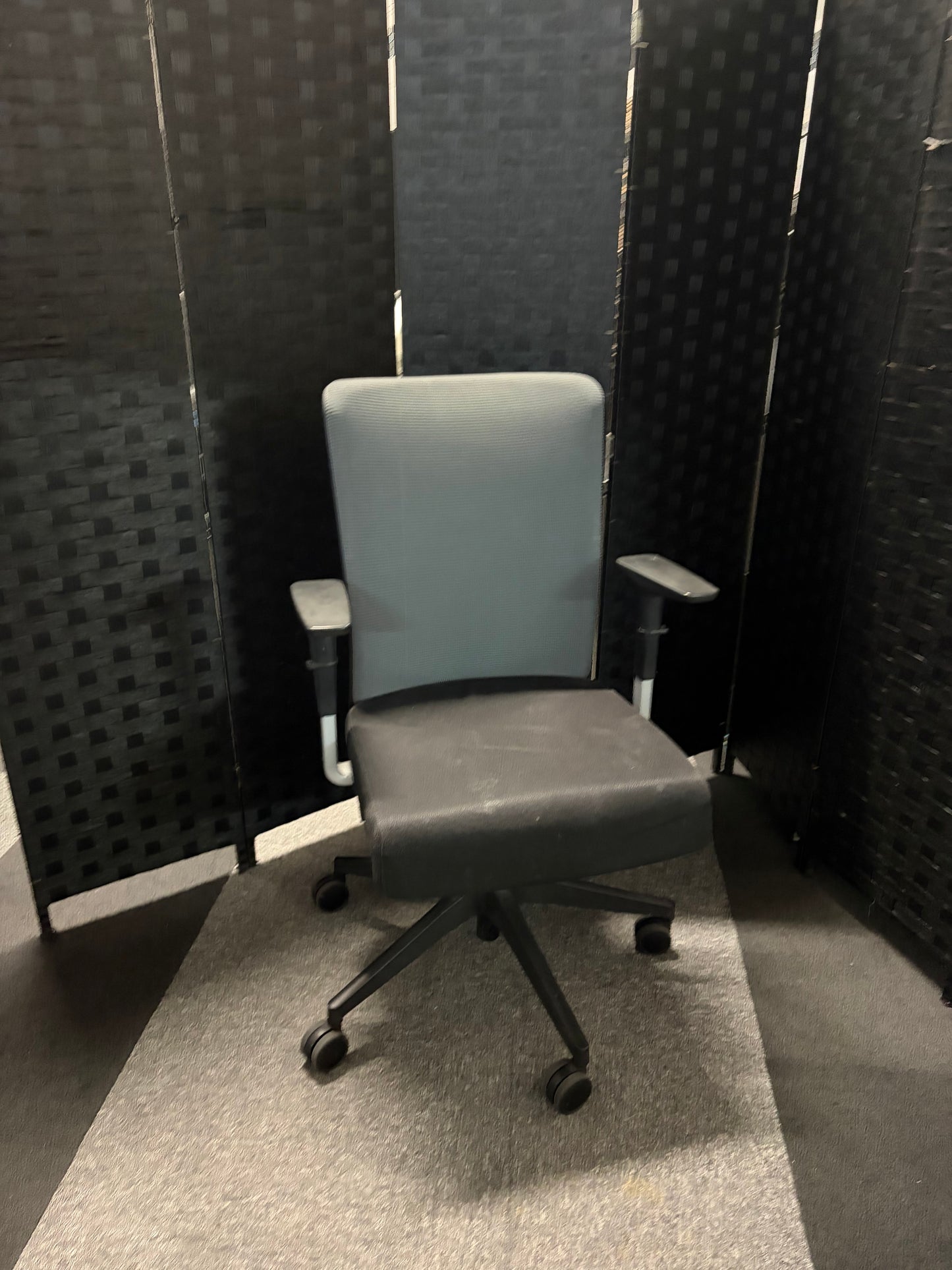 Second hand office chair Actiu black grey mesh back ergonomic swivel adjustable