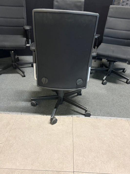 Used mr.24 Sedus chair Swivel Ergonomic adjustable for permanent 24 hour use chair