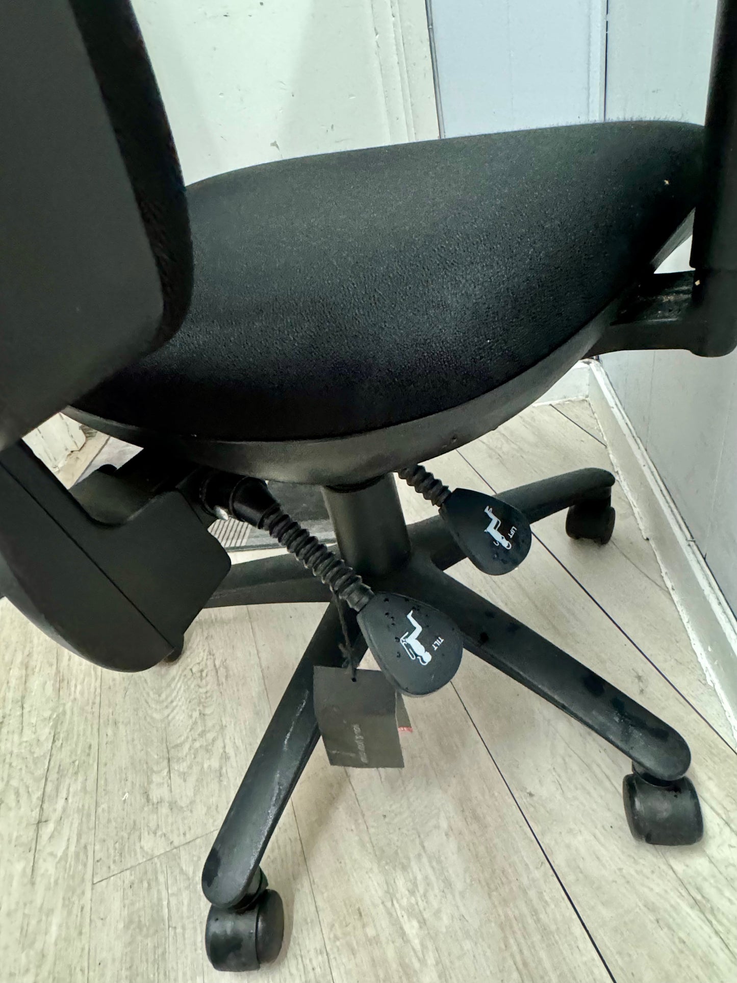 Base seat of black office desk chair
