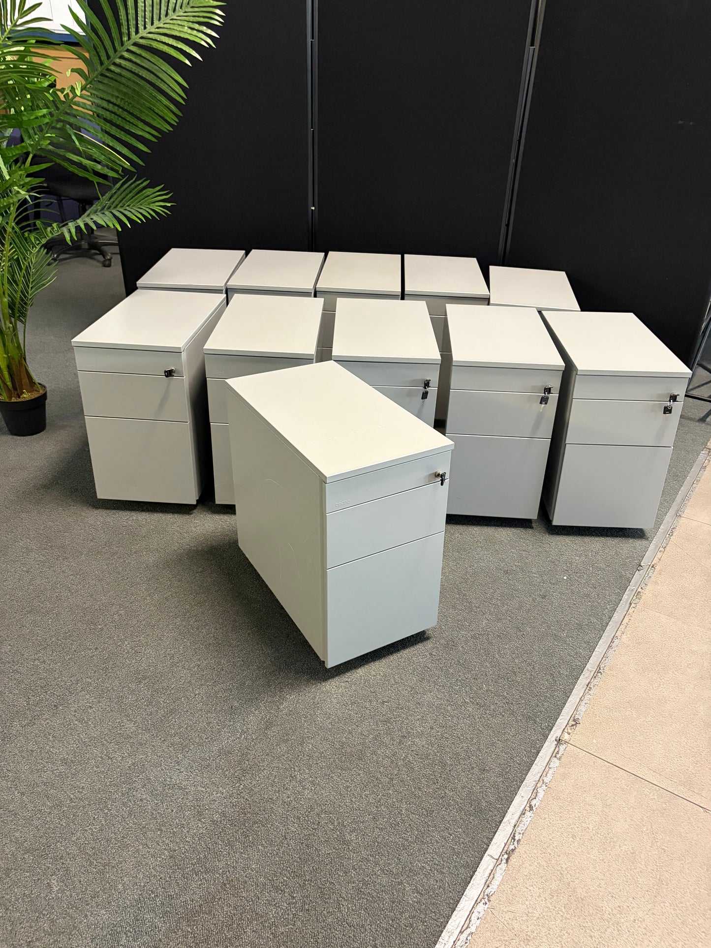 Pre-owned Techo Pedestal under desk drawers grey metal 3 drawer lockable H59cm w33cm d59.5cm