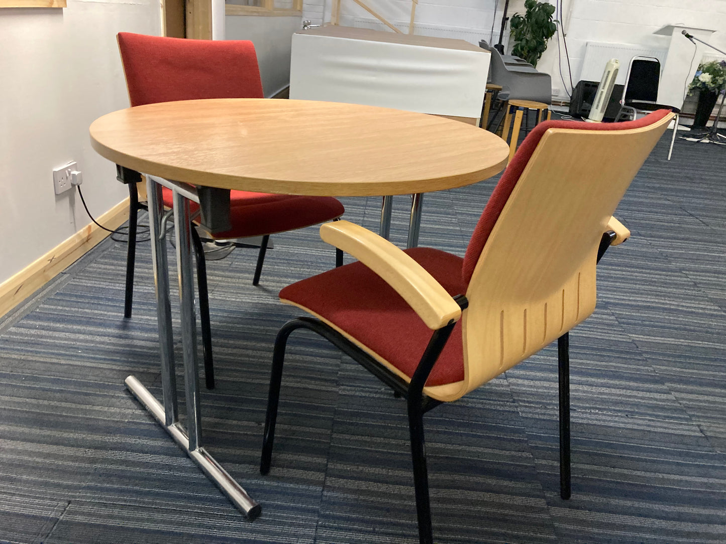 Wooden Foldable circular office meeting boardroom table  Diameter: 90cm