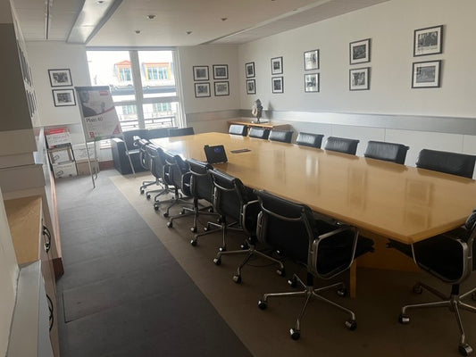 Extra Large Boardroom Meeting Conference Table Seats up to 16 people 500cm
