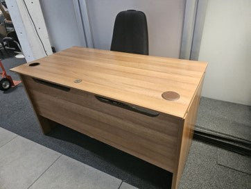 1350mm Light brown Office Computer Desk, Study Workstation