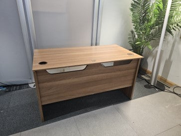 1350mm Light brown Office Computer Desk, Study Workstation