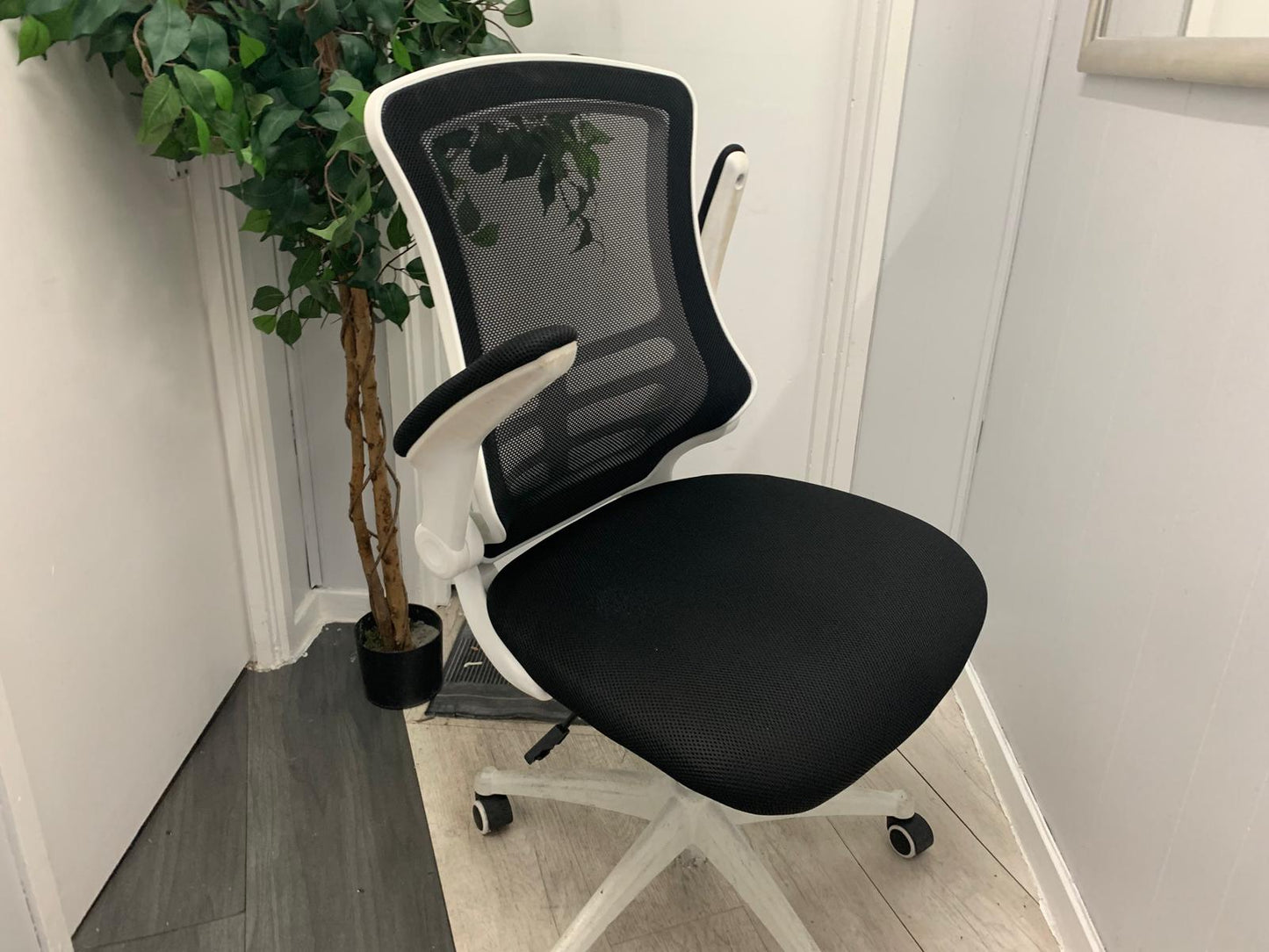 Black white Mesh Back task computer desk study adjustable ergonomic office Chair