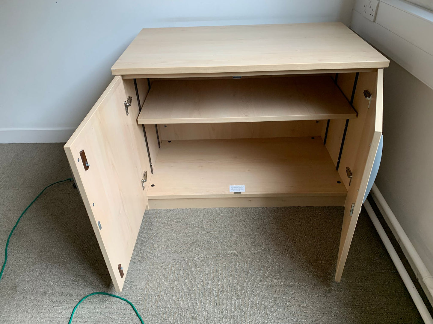 Maple Desk High Double door Cupboard 1 shelf 1000w x 600d x 730h
