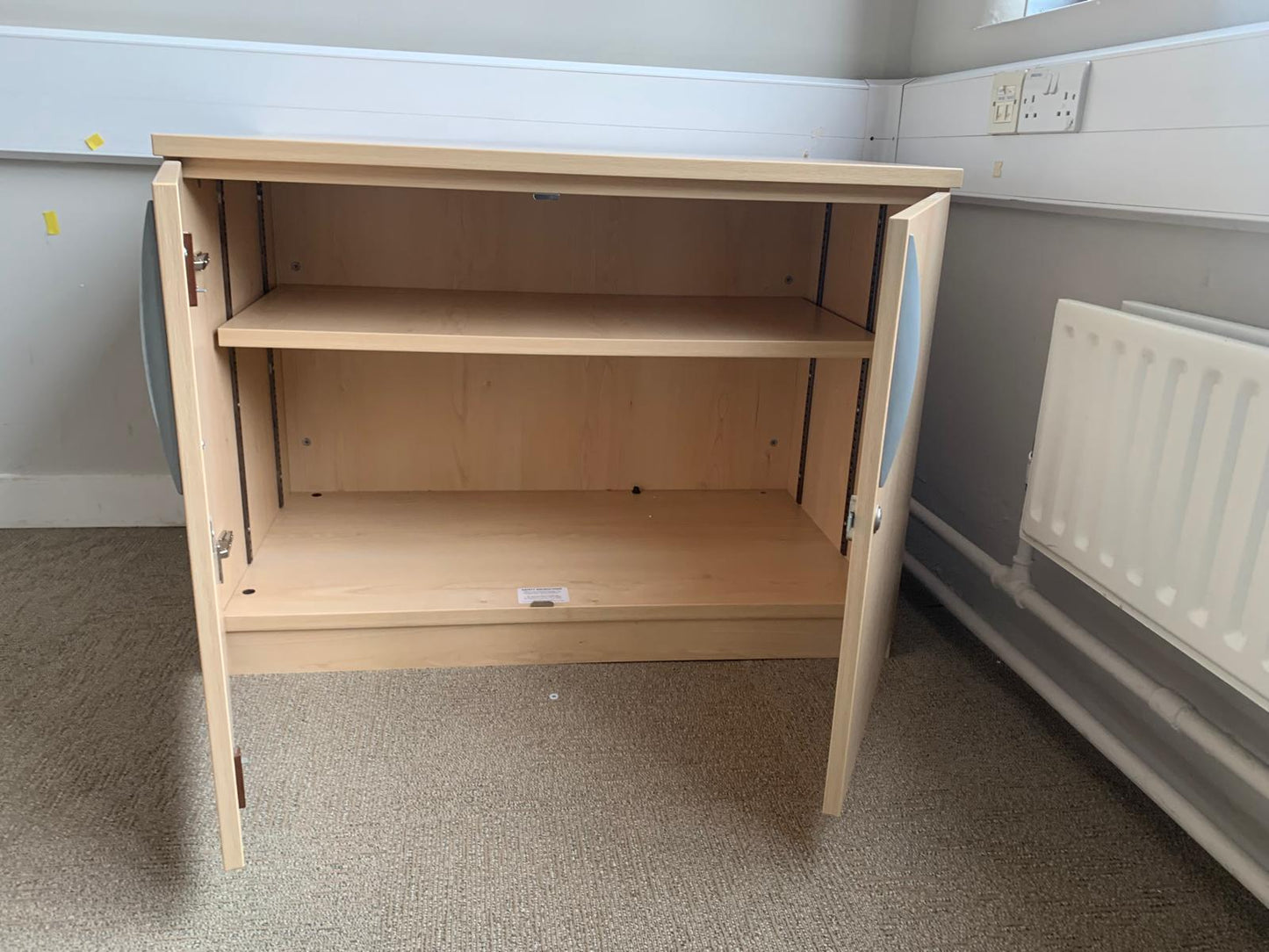 Maple Desk High Double door Cupboard 1 shelf 1000w x 600d x 730h