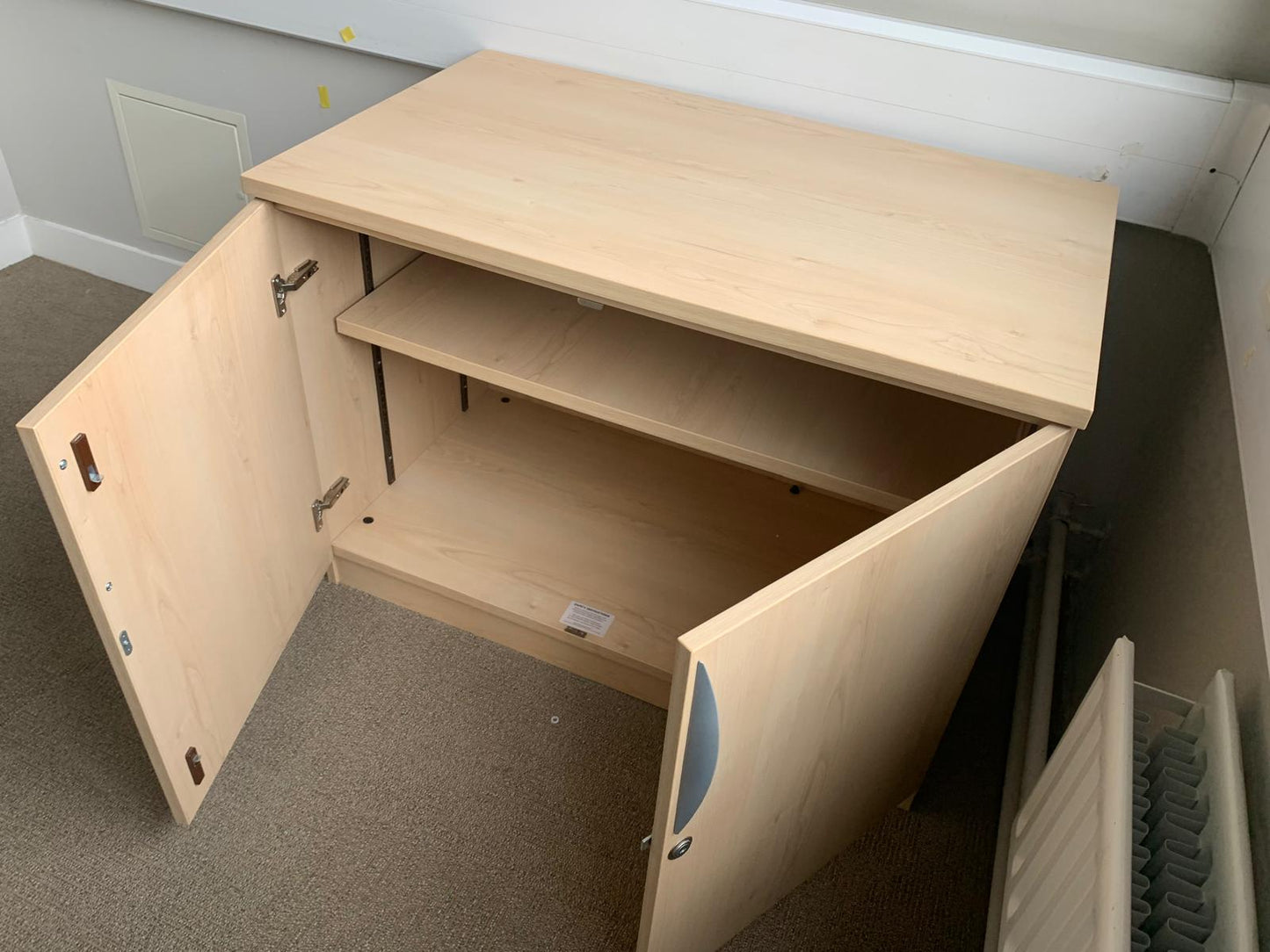 Maple Desk High Double door Cupboard 1 shelf 1000w x 600d x 730h