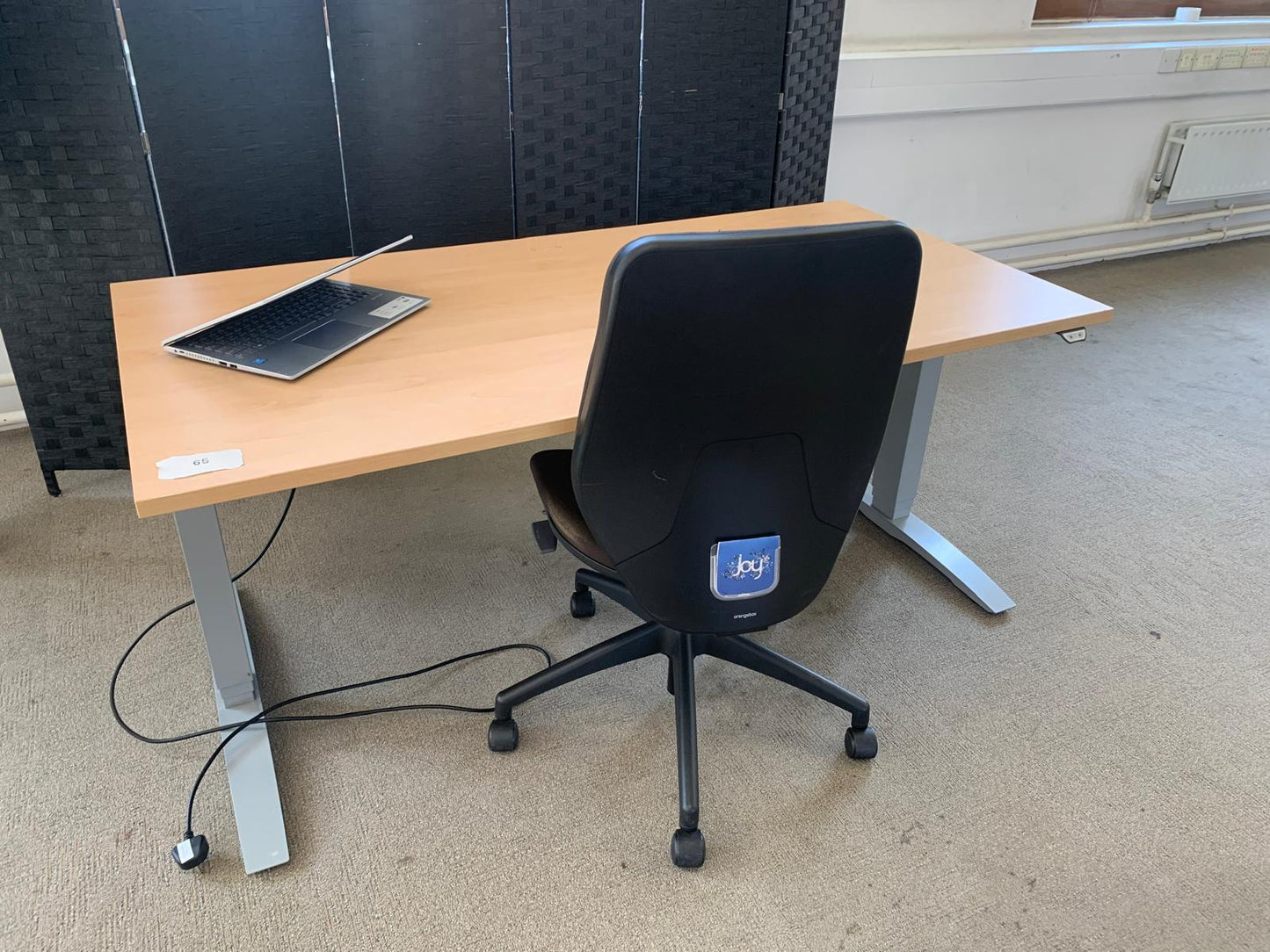 Used electric height adjustable sit stand desk 160cm x 80cm Beech finish