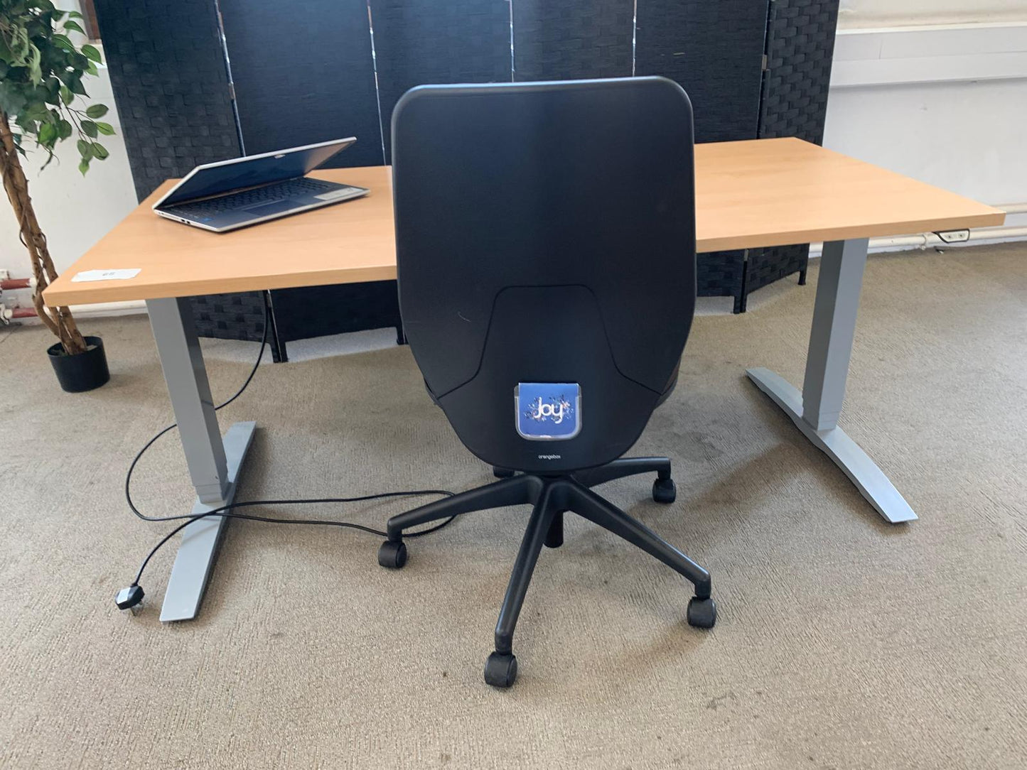 Used electric height adjustable sit stand desk 160cm x 80cm Beech finish