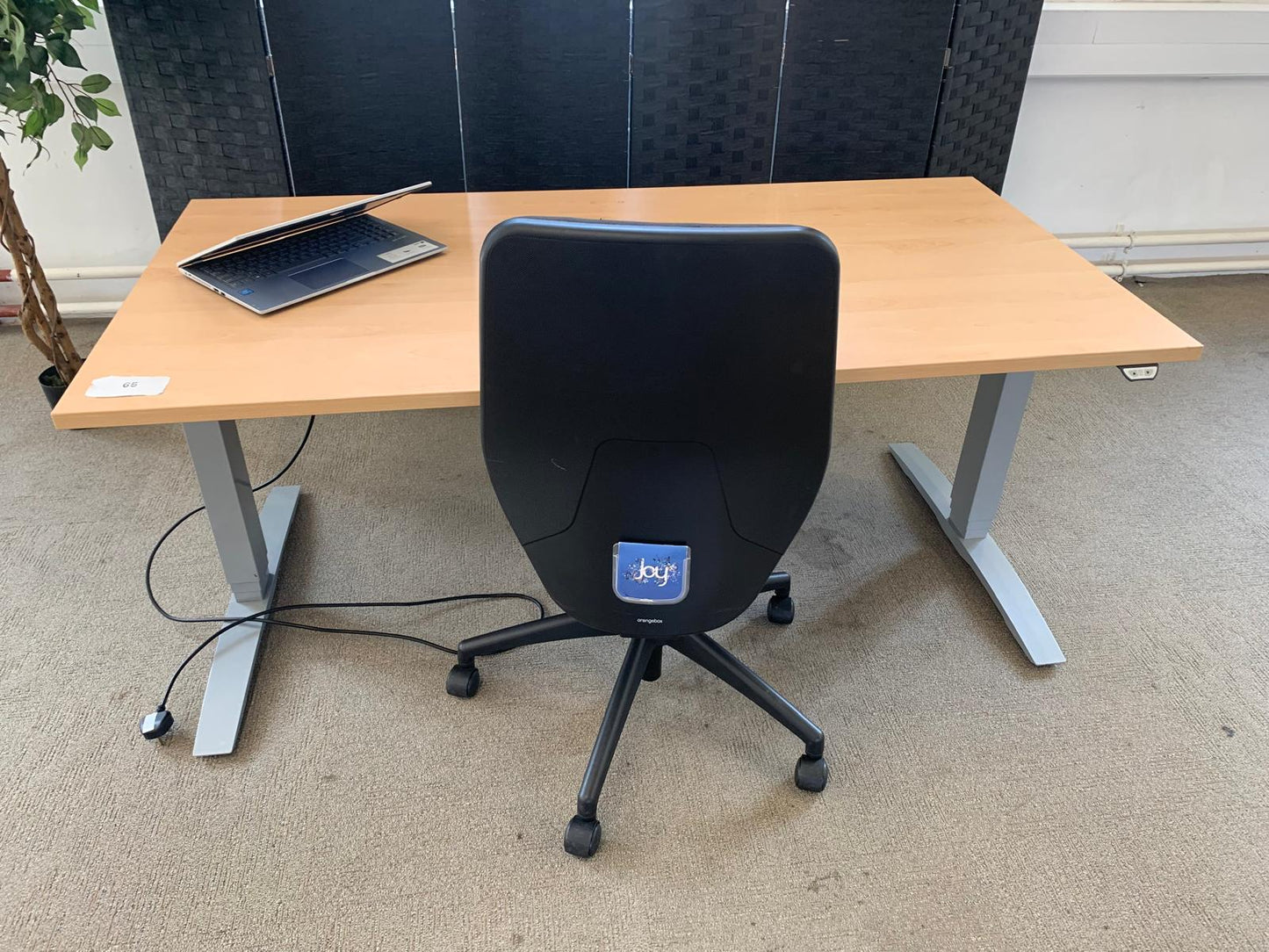 Used electric height adjustable sit stand desk 160cm x 80cm Beech finish