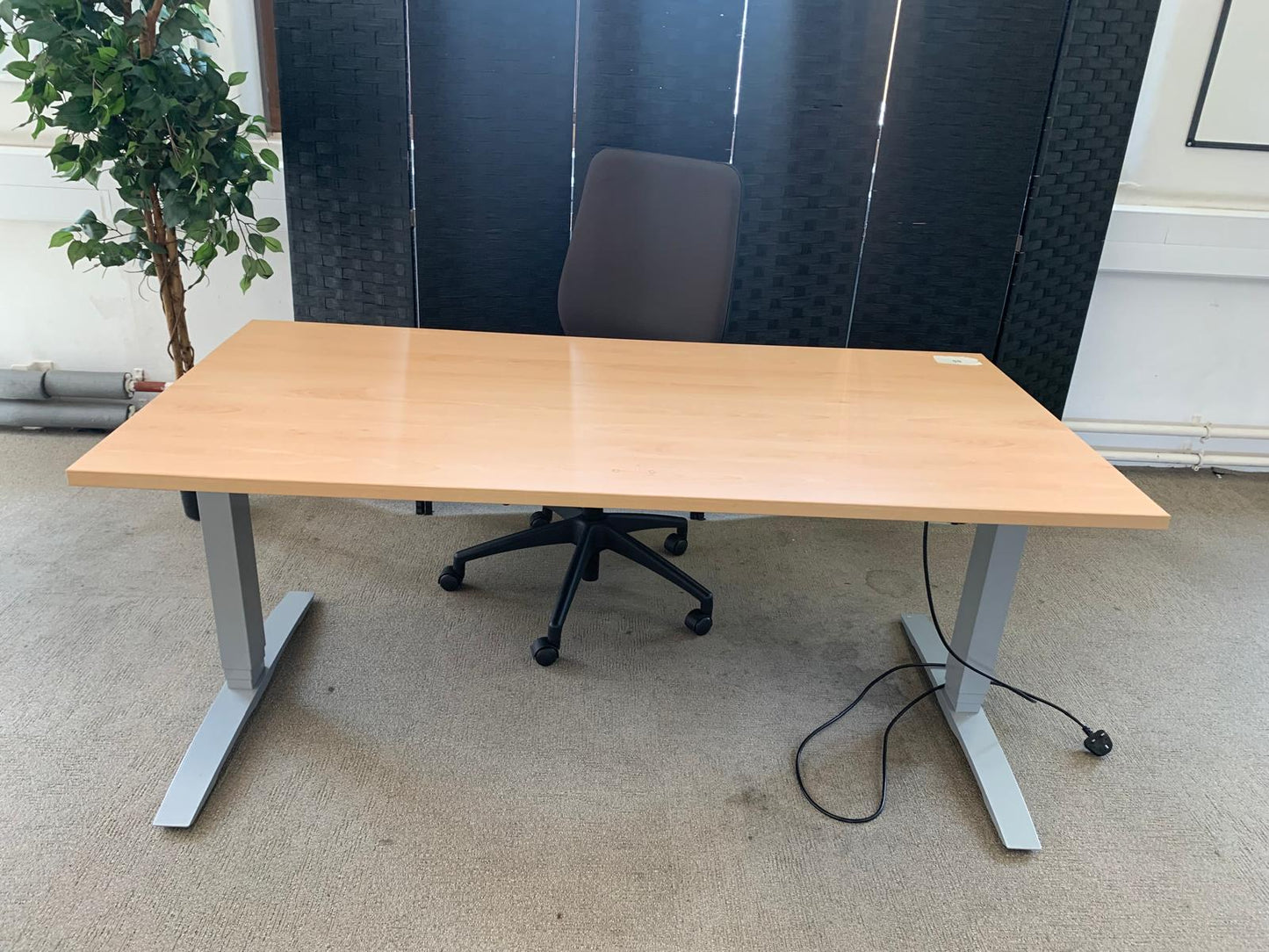 Used electric height adjustable sit stand desk 160cm x 80cm Beech finish