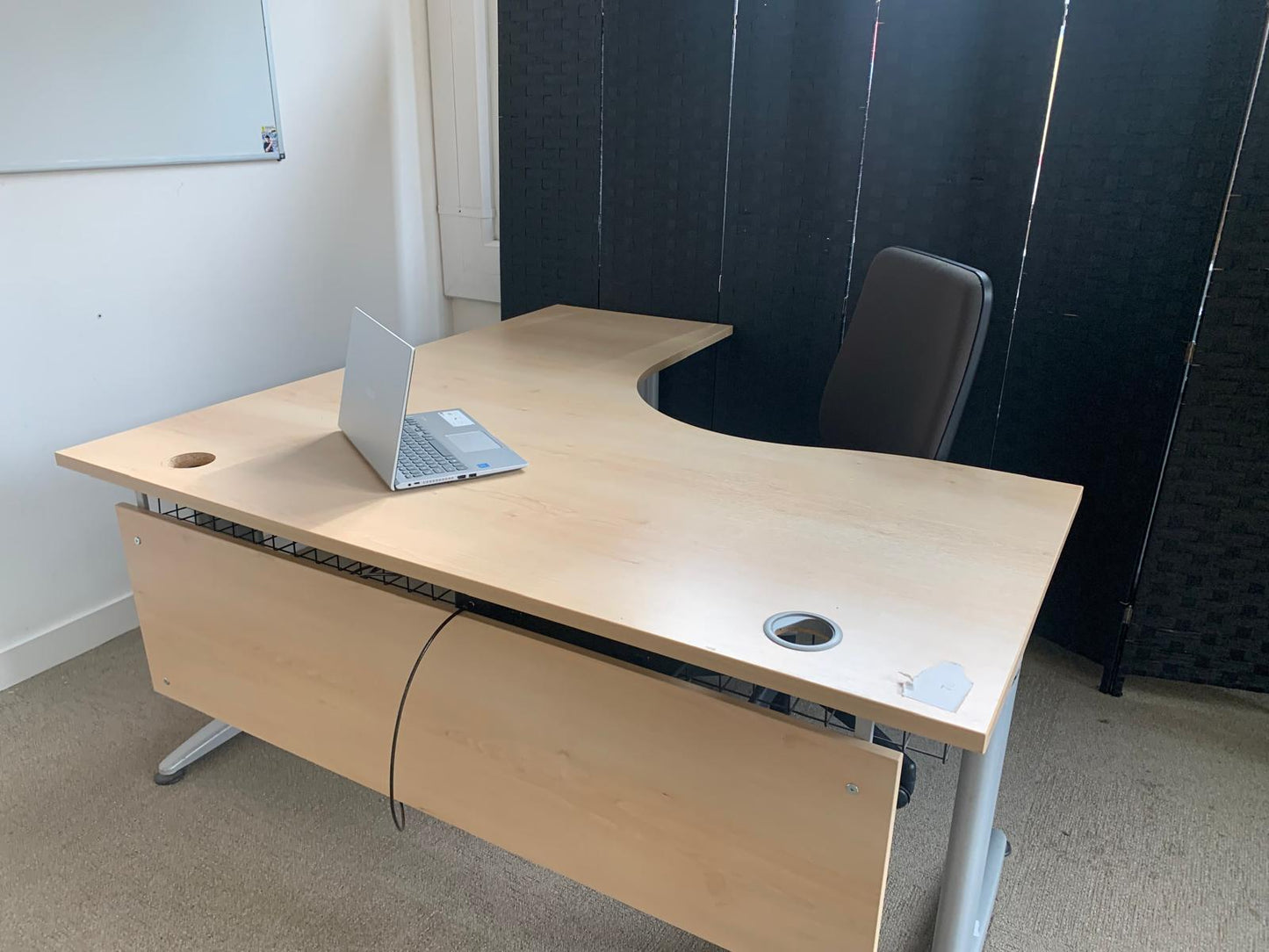 Secondhand Beige Corner Office Desk - Right Hand - 1600mm