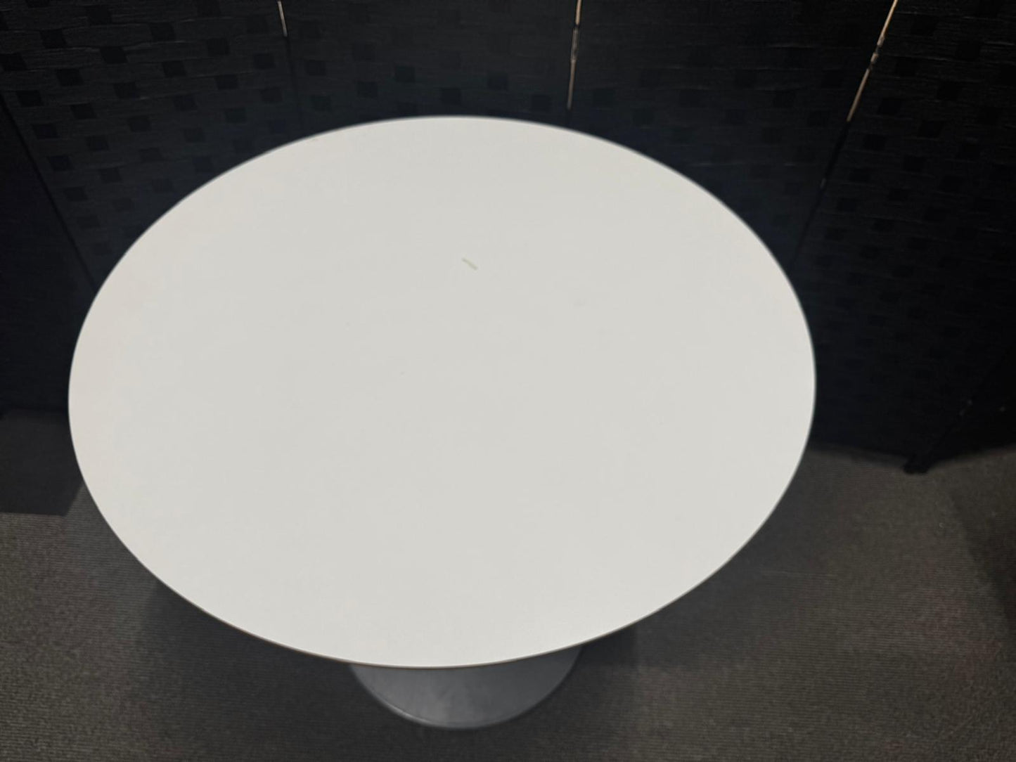 Second-hand White Office Meeting Room Round Table - 75cm Diameter