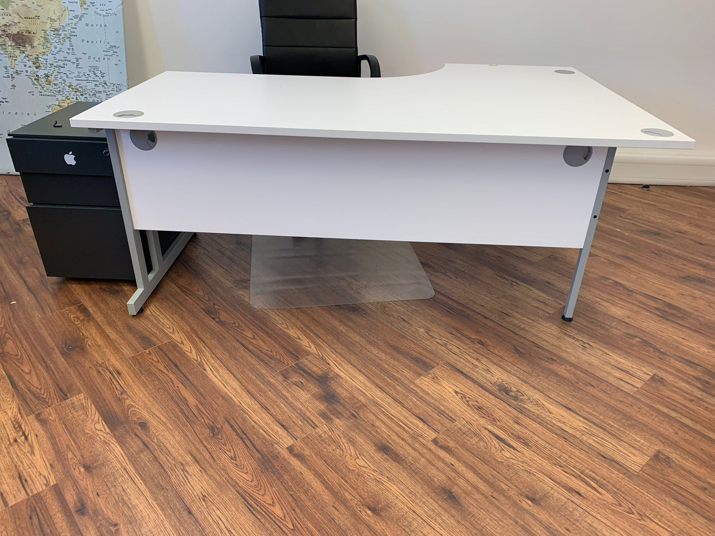 Used L shape Corner White Desk Left Return 180cm x 120cm