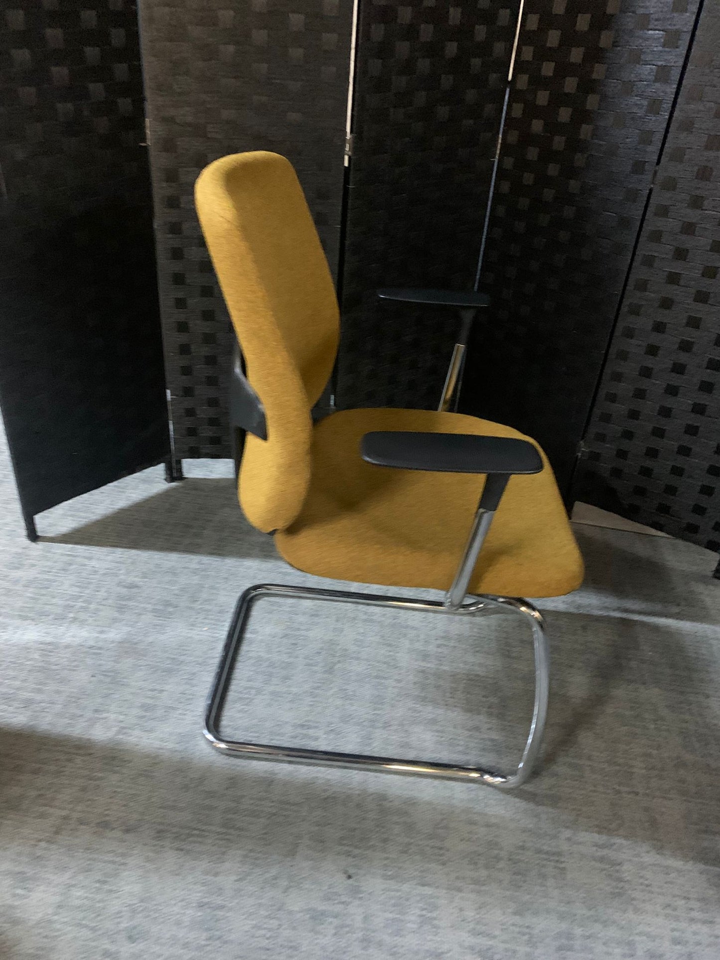 Second hand Orangebox Meeting chair cantilever yellow