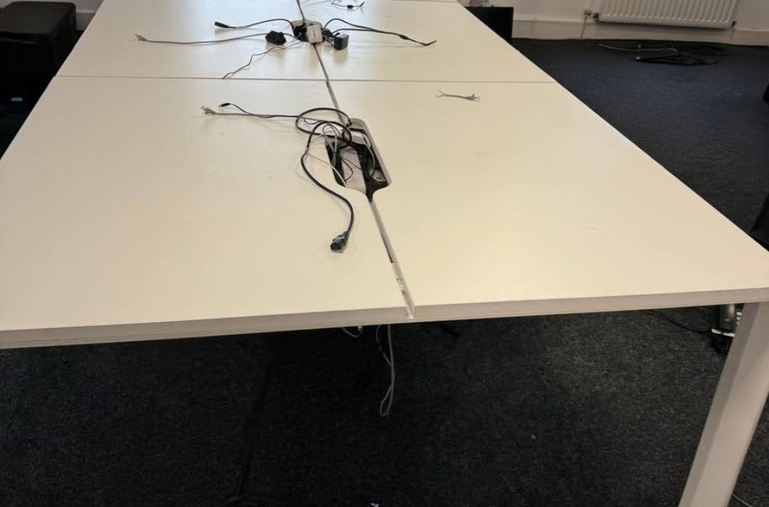 Used white office desk 140cm x 80cm