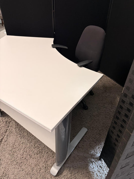 Pre-owned Desk single arc boomerang white 206cm x 80cm