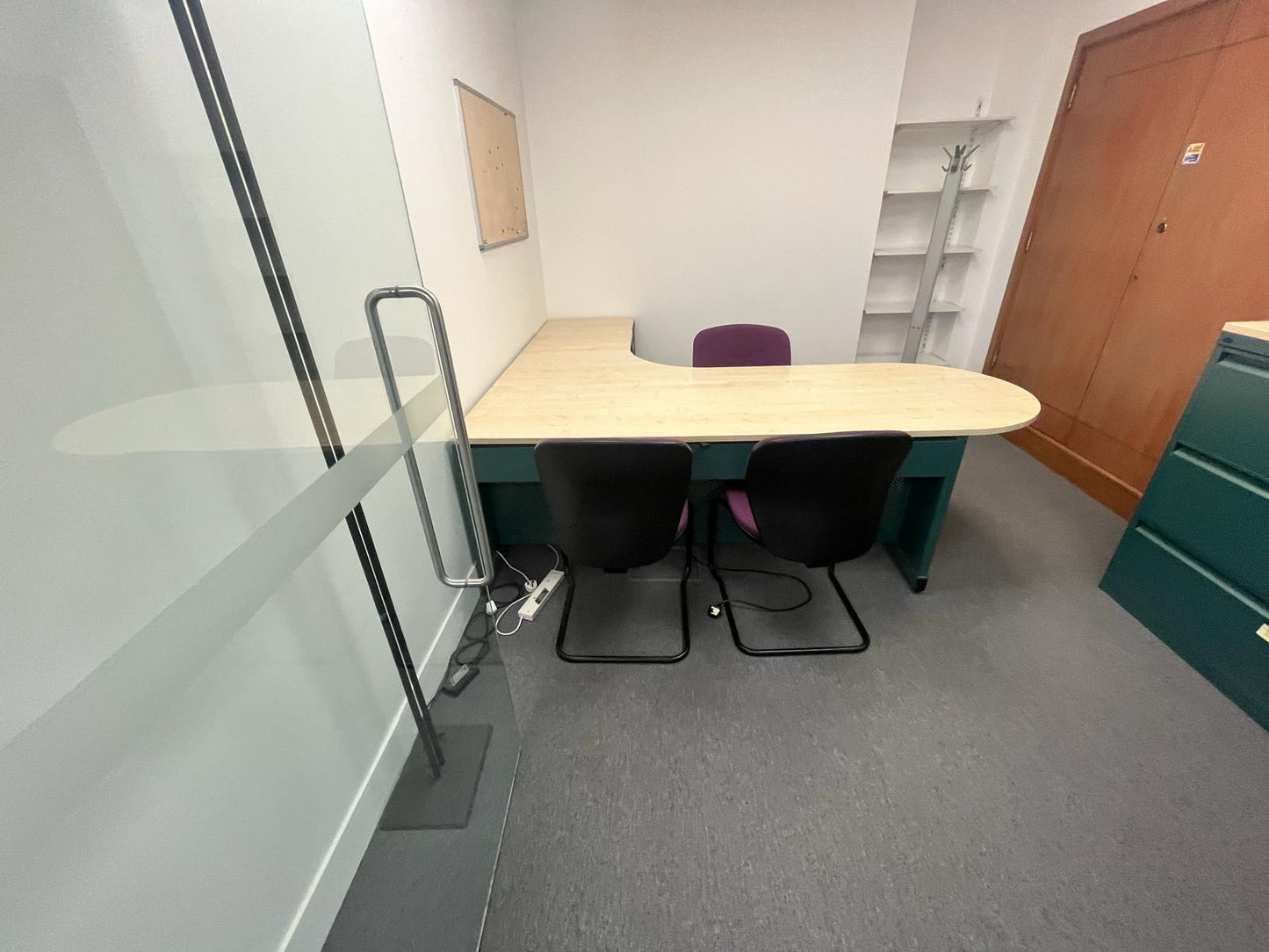 Wood Right Hand Side Office Desk L shape desk 200cm x 160cm x 73cm