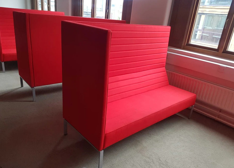 Used second hand Red Giuliomarelli Seating Sofa luxy.com without feet 193cm x 63cm x132cm h